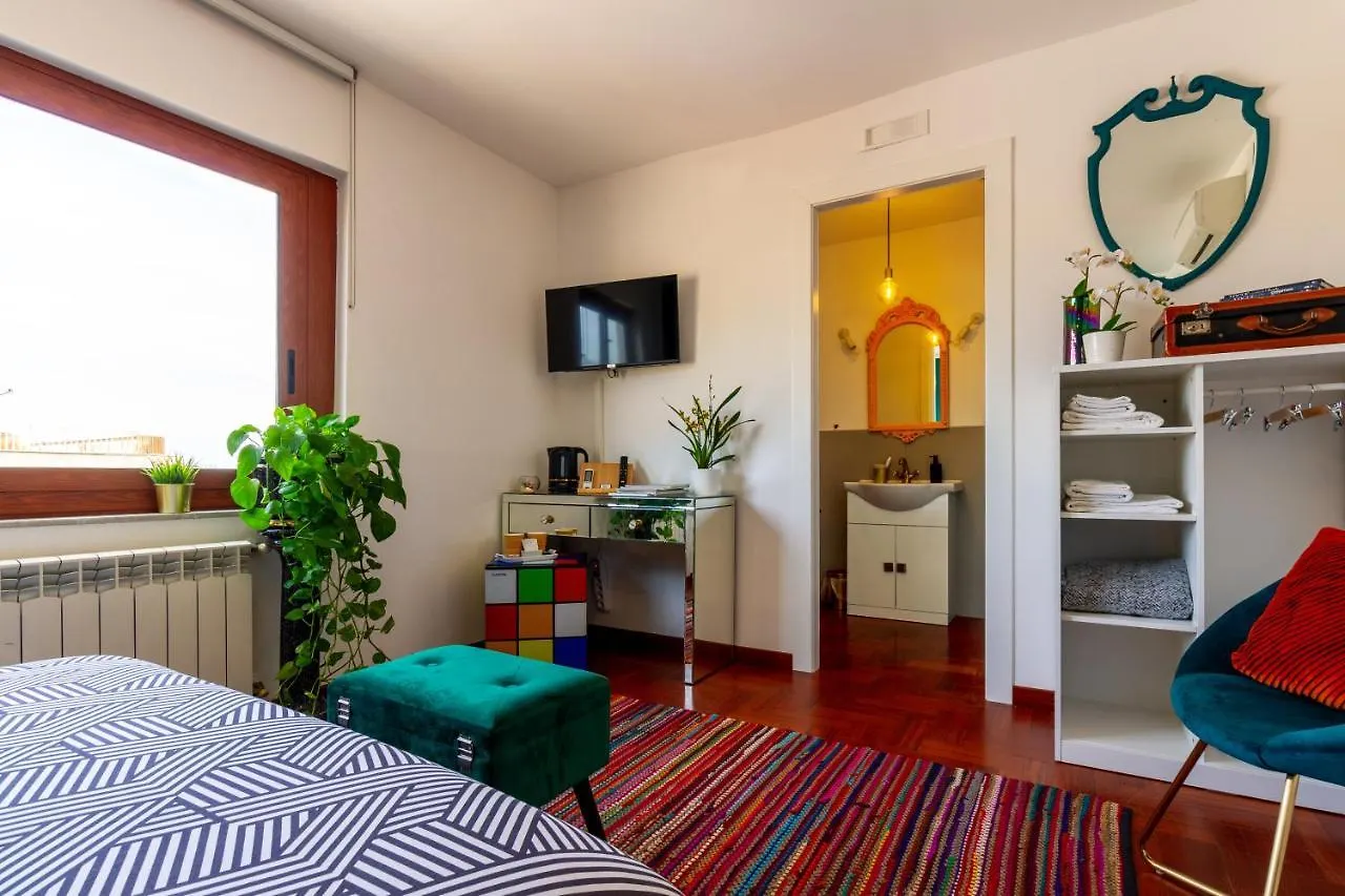 Superattico Bella Bellu Otel Palermo Konukevi