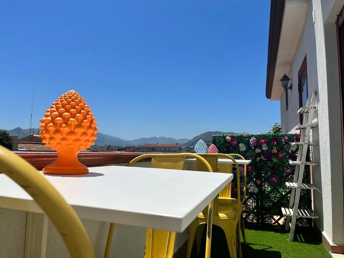 Superattico Bella Bellu Otel Palermo Konukevi